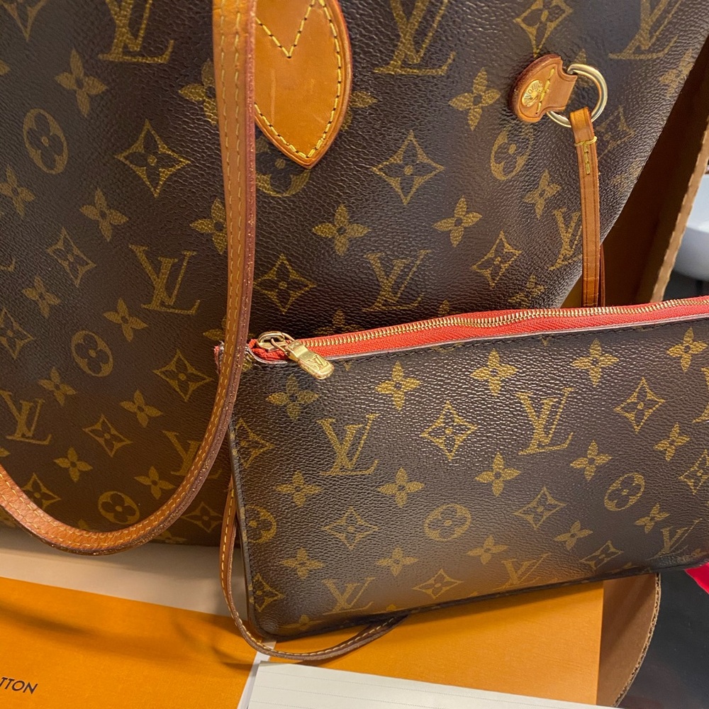 Lv mm wallet and purse